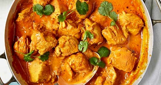 امشب شام چی بپزم؟ | طرز تهیه خورش کاری با مرغ و قارچ