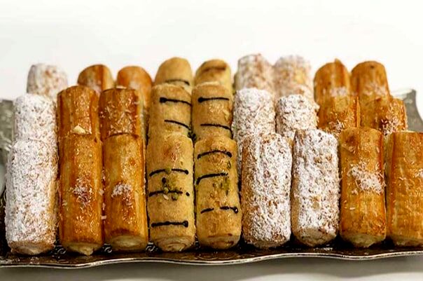 طرز تهیه شیرینی کرمدار مجلسی برای عید / کمتر از 30 دقیقه این شیرینی خوشمزه را درست کن 