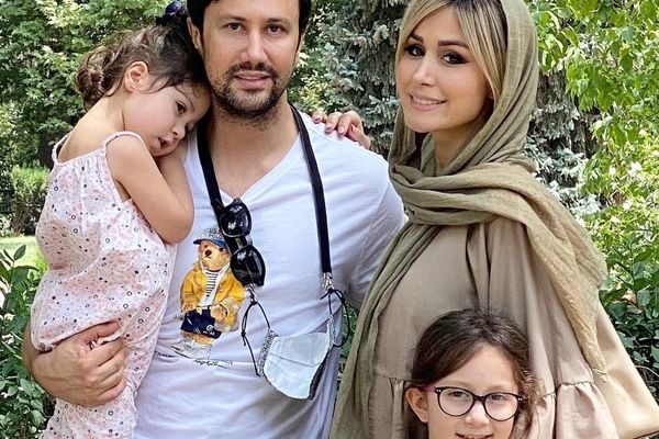 لباس سیندرلایی زن شاهرخ استخری در مهمانی خصوصی همه رو خیره کرد | خانم با این تاج و مدل مو عین ملکه ها شده