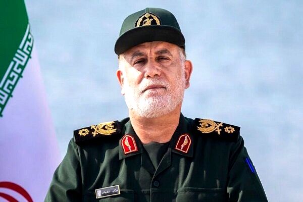استقبال از پیکر شهید نیلفروشان در فرودگاه مشهد