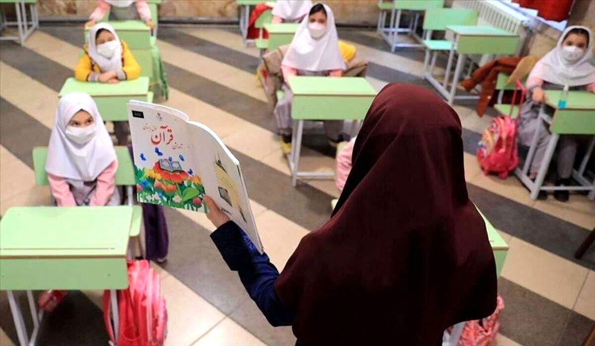 واریز جدید دولت برای معلمان در پایان این ماه | واریزی تشویقی دولت شامل چه کسانی می شود؟