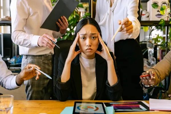 تاثیر هدایای تبلیغاتی بر روحیه کارمندان چقدر است؟ 