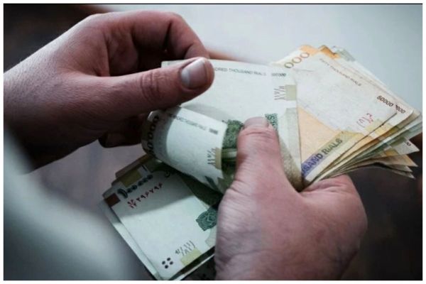 مزایای حقوق کارمندان دولت در سال ١۴٠۴ + جزئیات